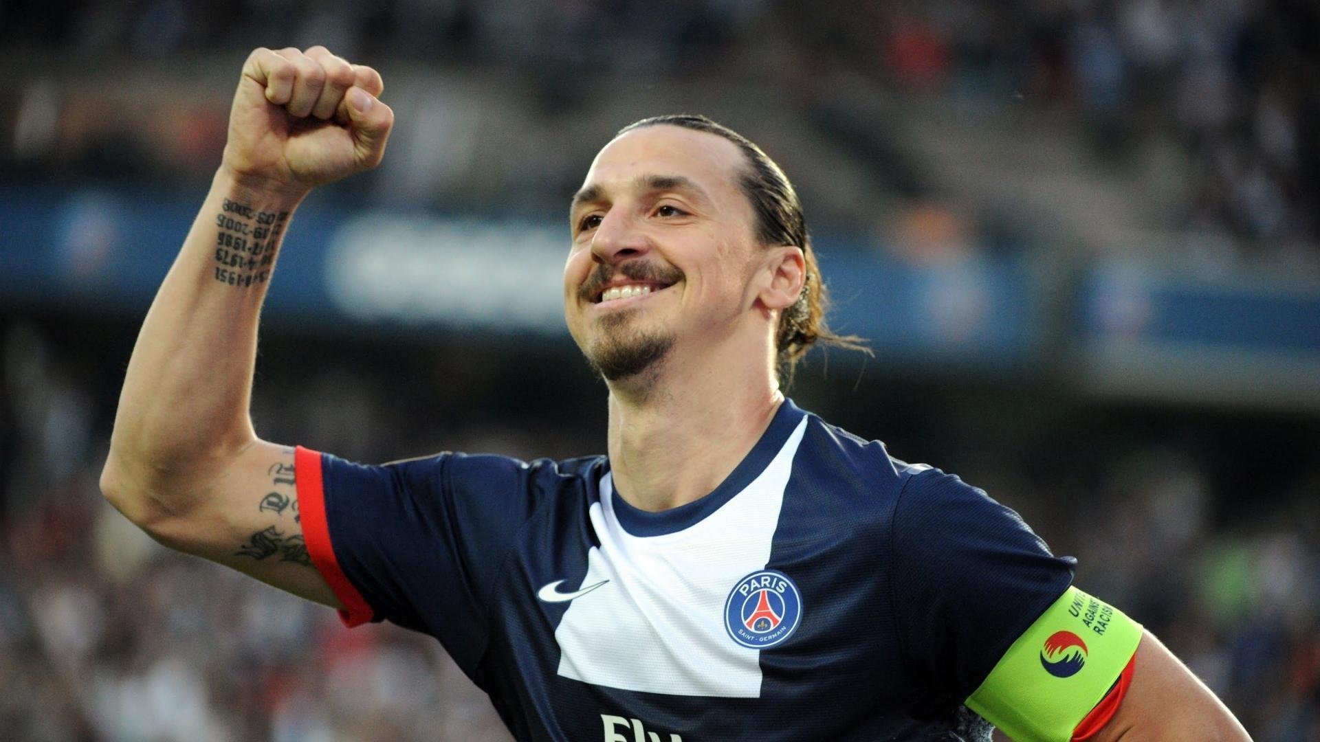 leyu官网-永不言弃：某球员的奋斗故事激励无数年轻人，永不言弃的例子