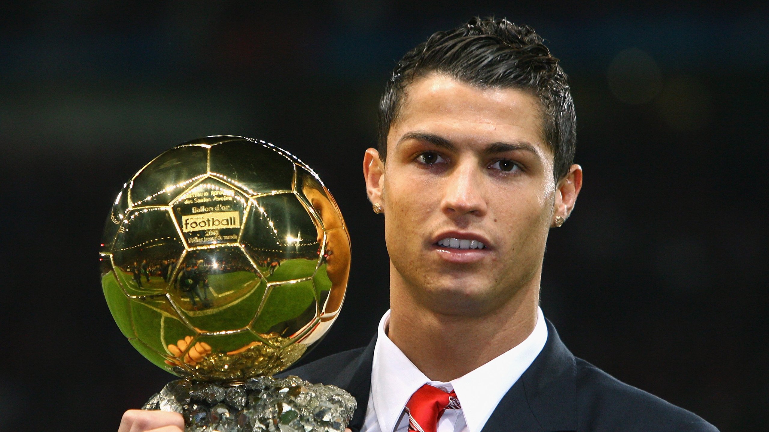 球迷的全球狂欢夜:欧冠赛场的美丽风景线,欧冠全明星赛