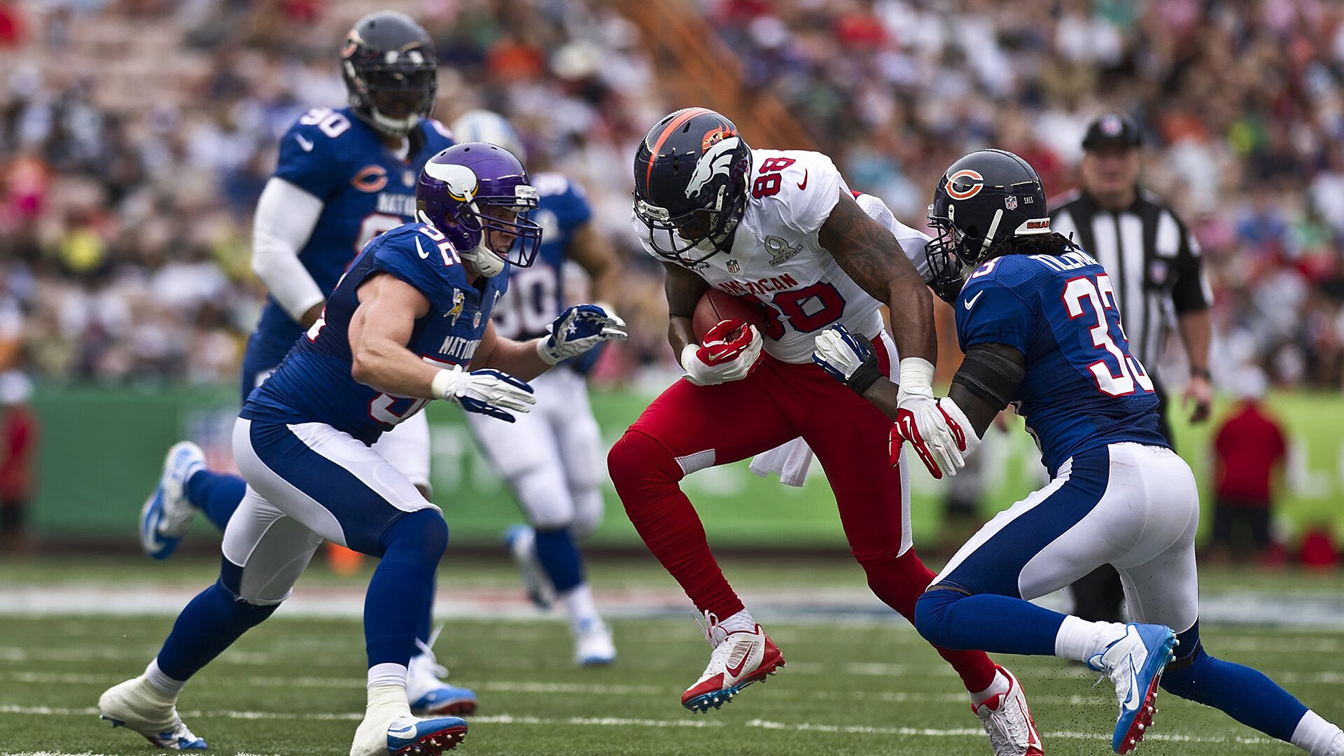 乐鱼官方登录入口-英超裁判判罚透明度提升，增强比赛信任，英超裁判出牌